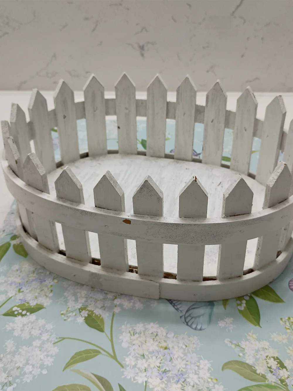 Vintage Picket Fence Basket 9x7 Inches * Country Cottage * Traditional *